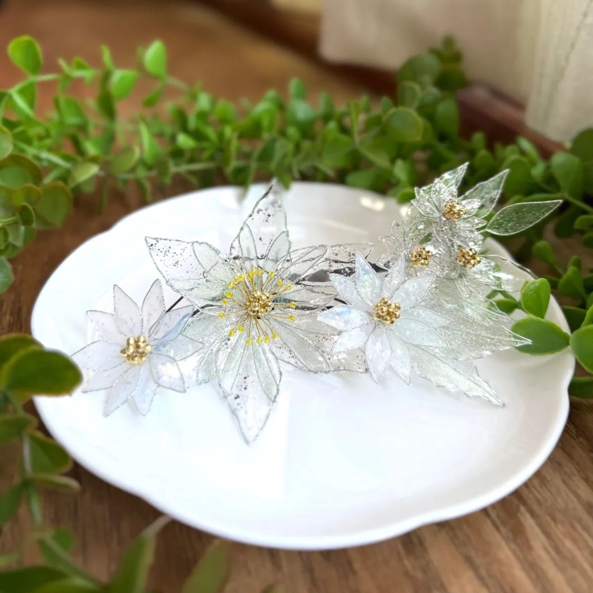 冬の花の髪飾り《氷》 ＊アメリカンフラワー ＊ディップフラワー