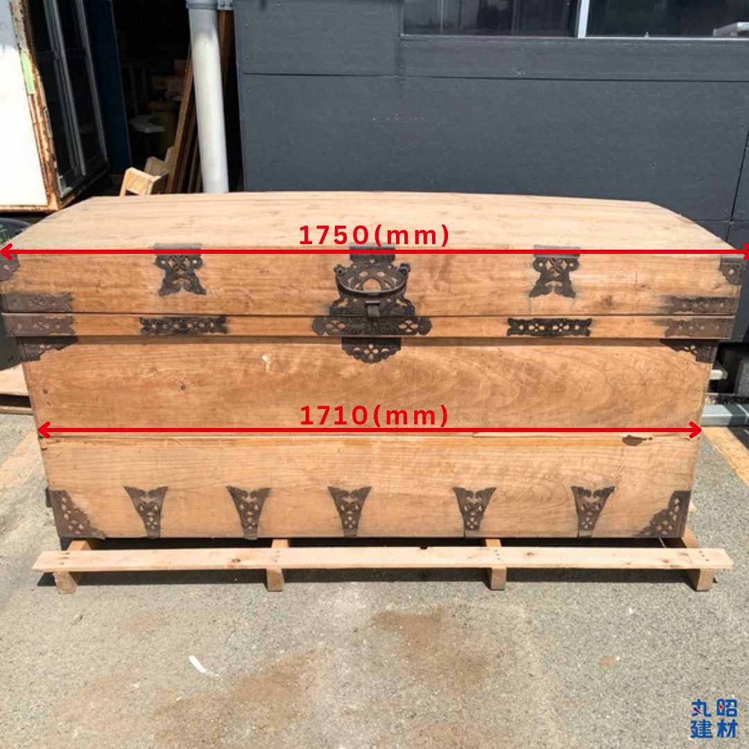 長持（Ａ）　黒　漆塗り　骨董　古道具　時代箪笥　収納ボックス　衣装ケース 仙台箪笥 キュリオケース KC-563 拭き漆塗り