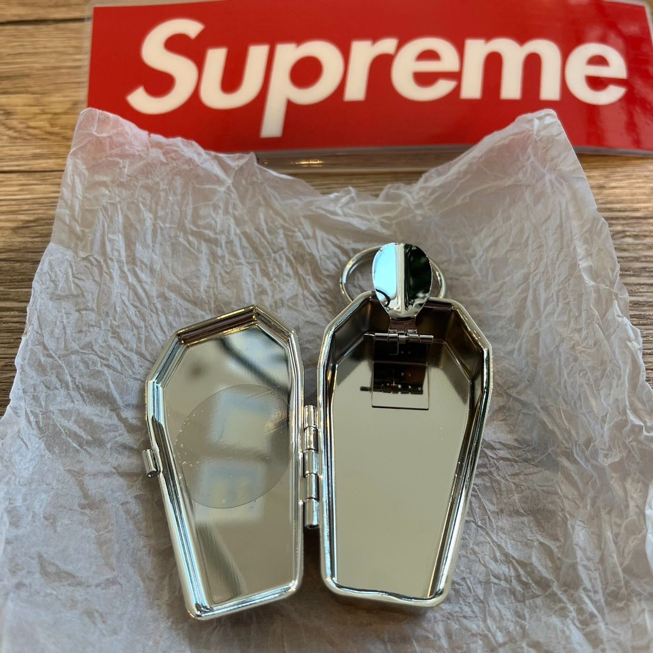 supreme Coffin Keychain 棺桶型携帯灰皿-