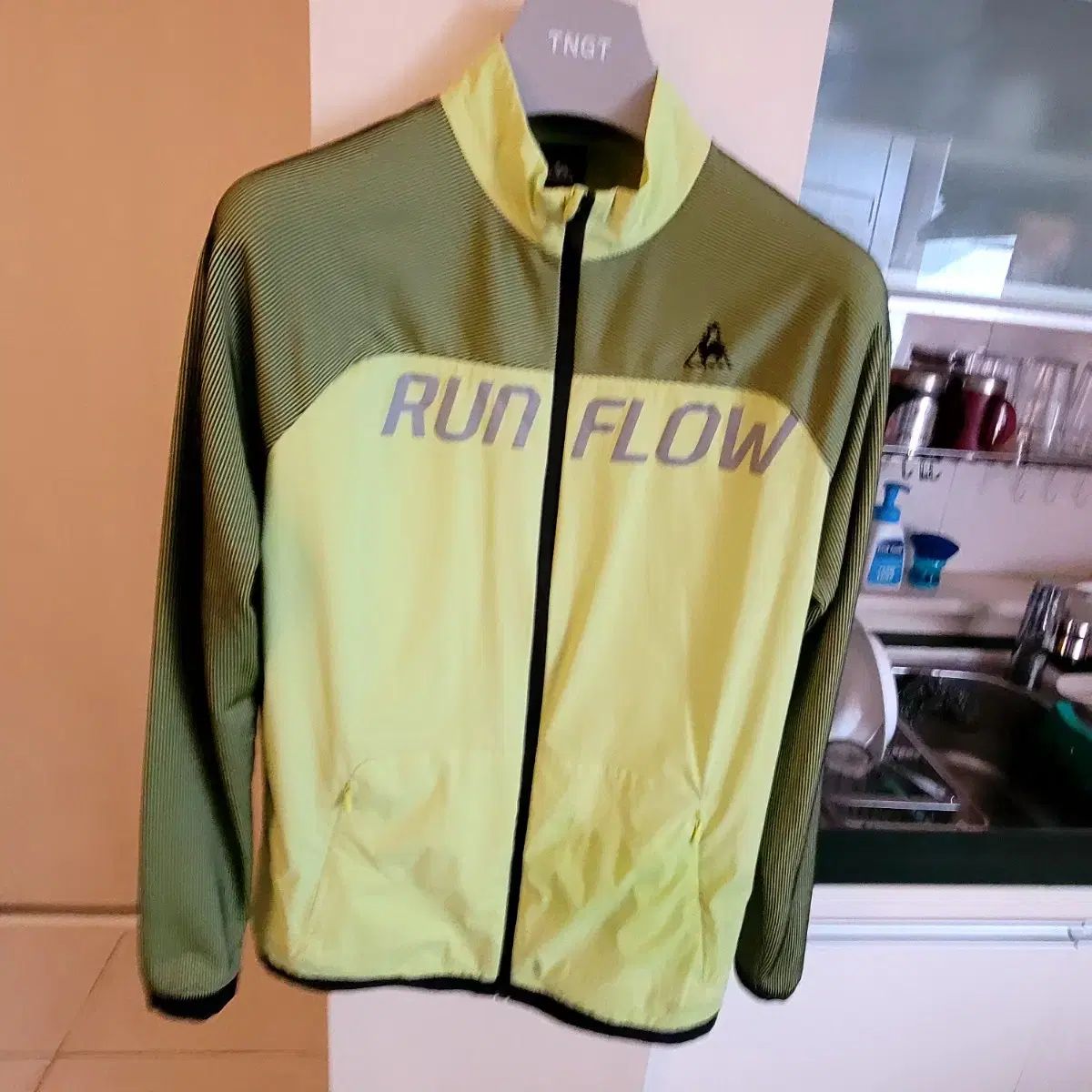 【雷市場（ポンジャン）商品韓国直送】le coq sportif(ルコックスポルティフ) ウインドブレーカー