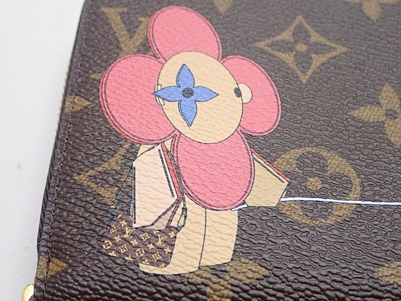 LOUIS VUITTON ルイ・ヴィトン モノグラム 長財布 ジッピーウォレット  