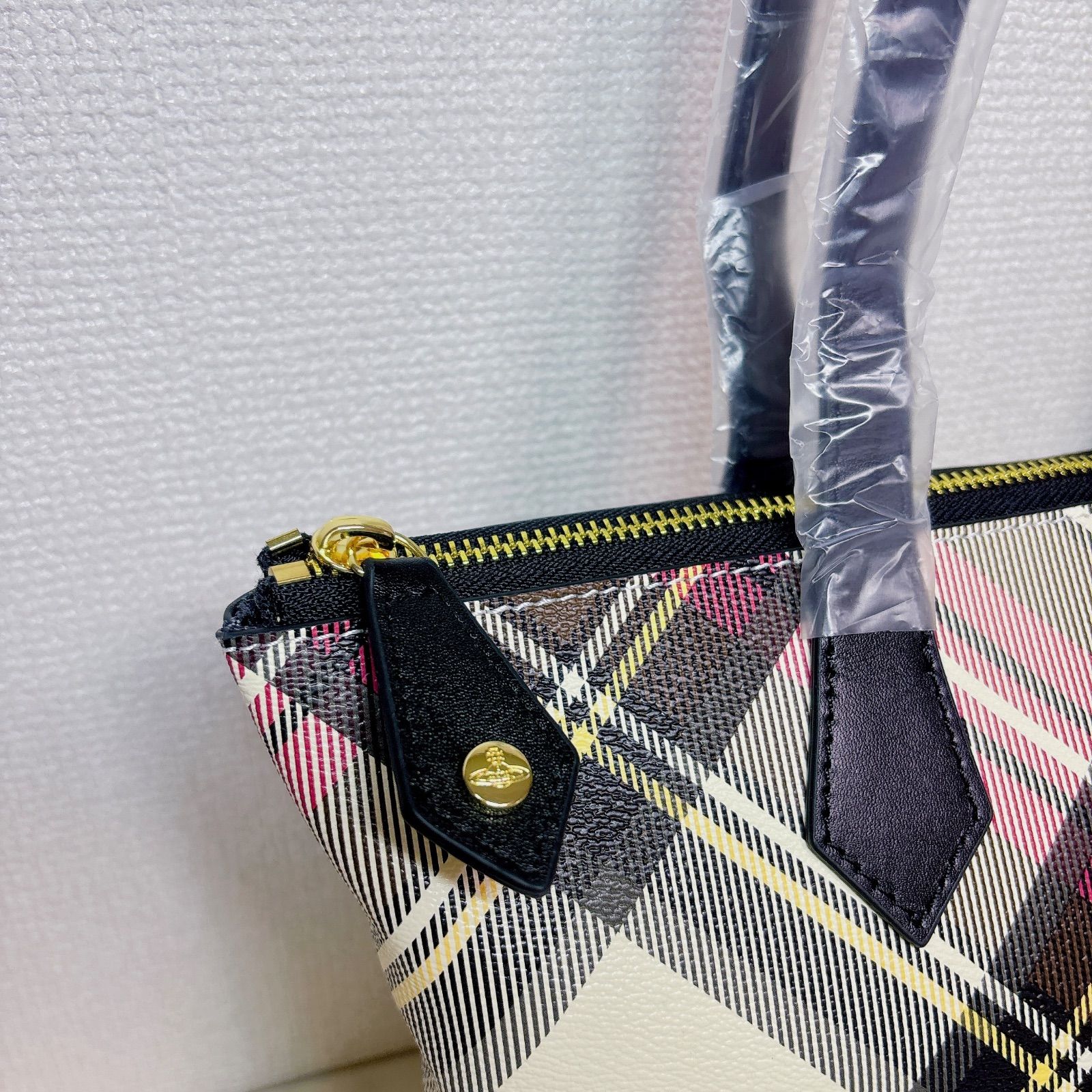 1点再入荷【新作♡可愛いチェック柄 ♡】Vivienne Westwood トート