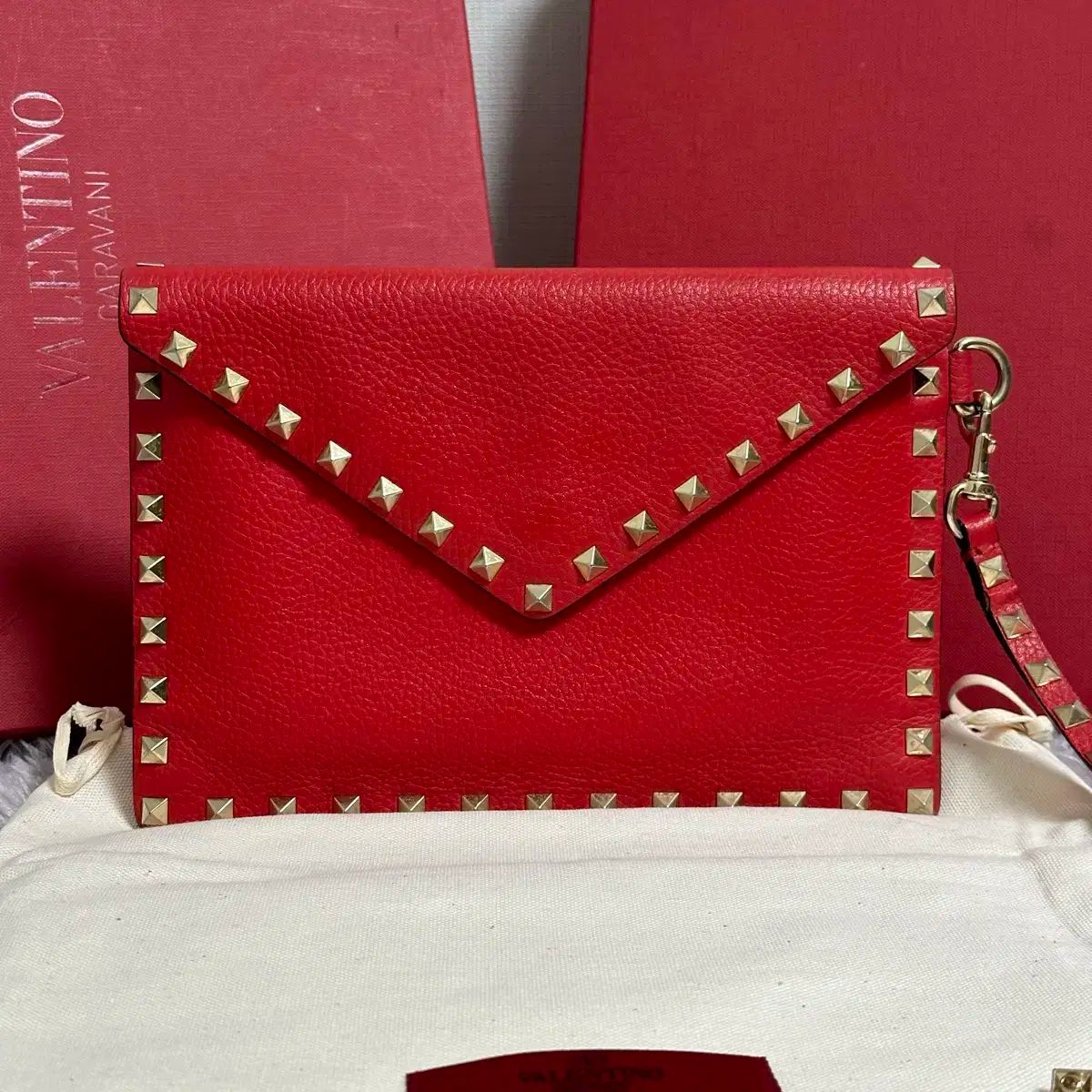 付属品完備 Valentino ヴァレンティノ ロックスタッズ クラッチ