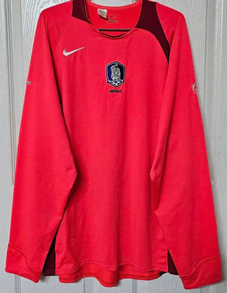 韓国サッカー代表 04-06トレーニングウェア 半袖 サイズ105 海外 L 04 ー 06 大韓民国 サッカー 韓国国家代表 長袖