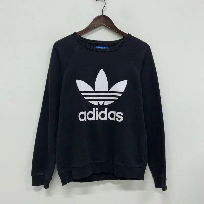 【雷市場（ポンジャン）商品韓国直送】 adidas(アディダス) ビッグロゴ 黒 裏起毛 パーカー 95 G00791