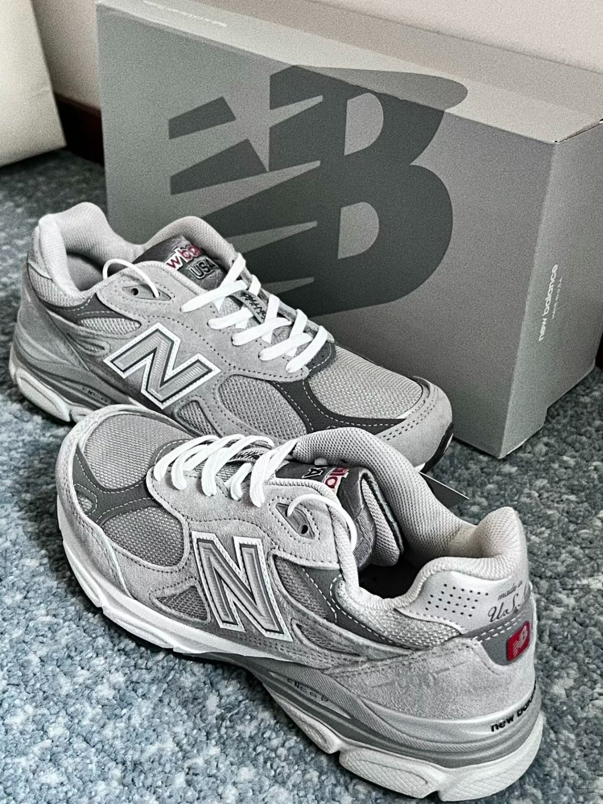 New Balance NB 990 v3ニューバランス運動靴です