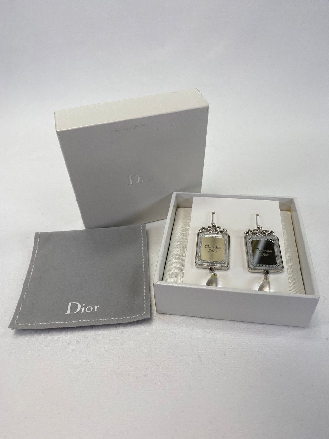 Dior ピアス ミラーフレーム ドロップピアス しずく 9436 Dior ディオール ピアス ミラーフレーム ドロップピアス しずく