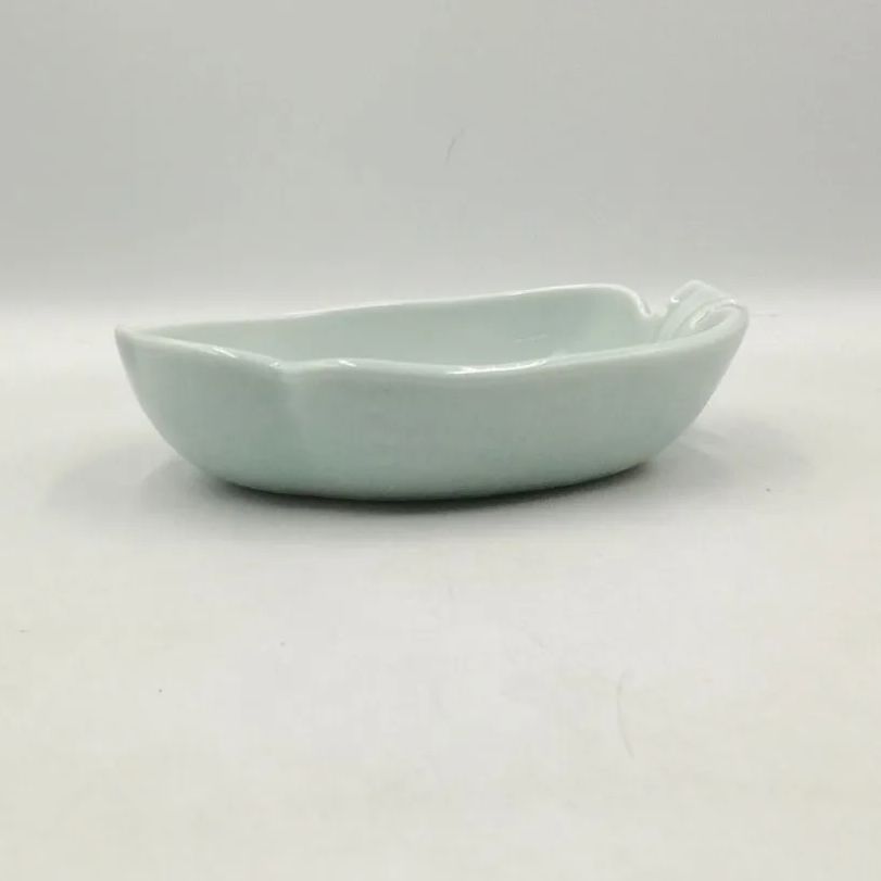 【まとめ買い対象外】有田焼　笹　6寸　皿　中皿　中鉢　葉っぱ　木の葉　１０枚　陶器　和食器　器