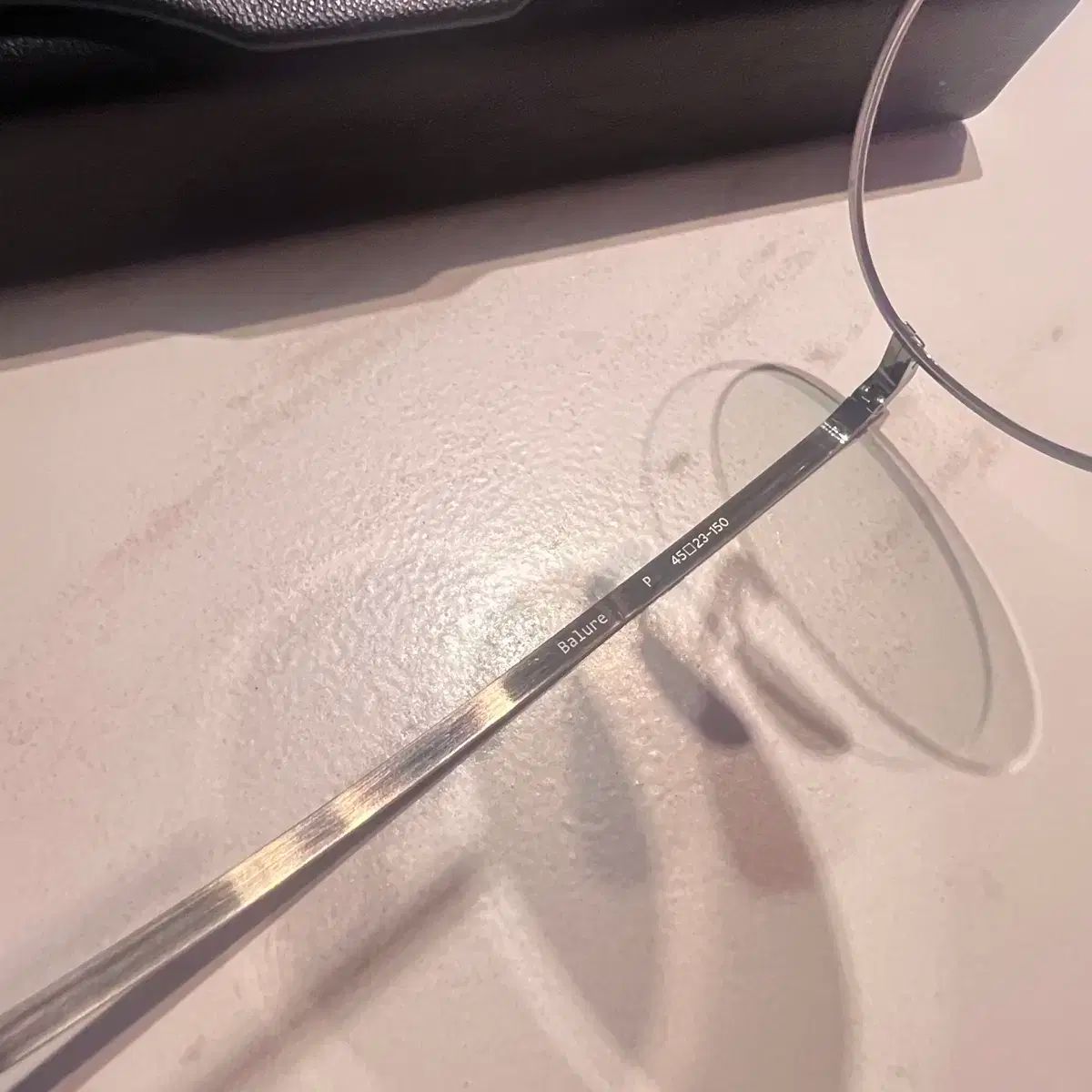 ジュン 級アイ半ベロアTATAチタン ONE眼鏡