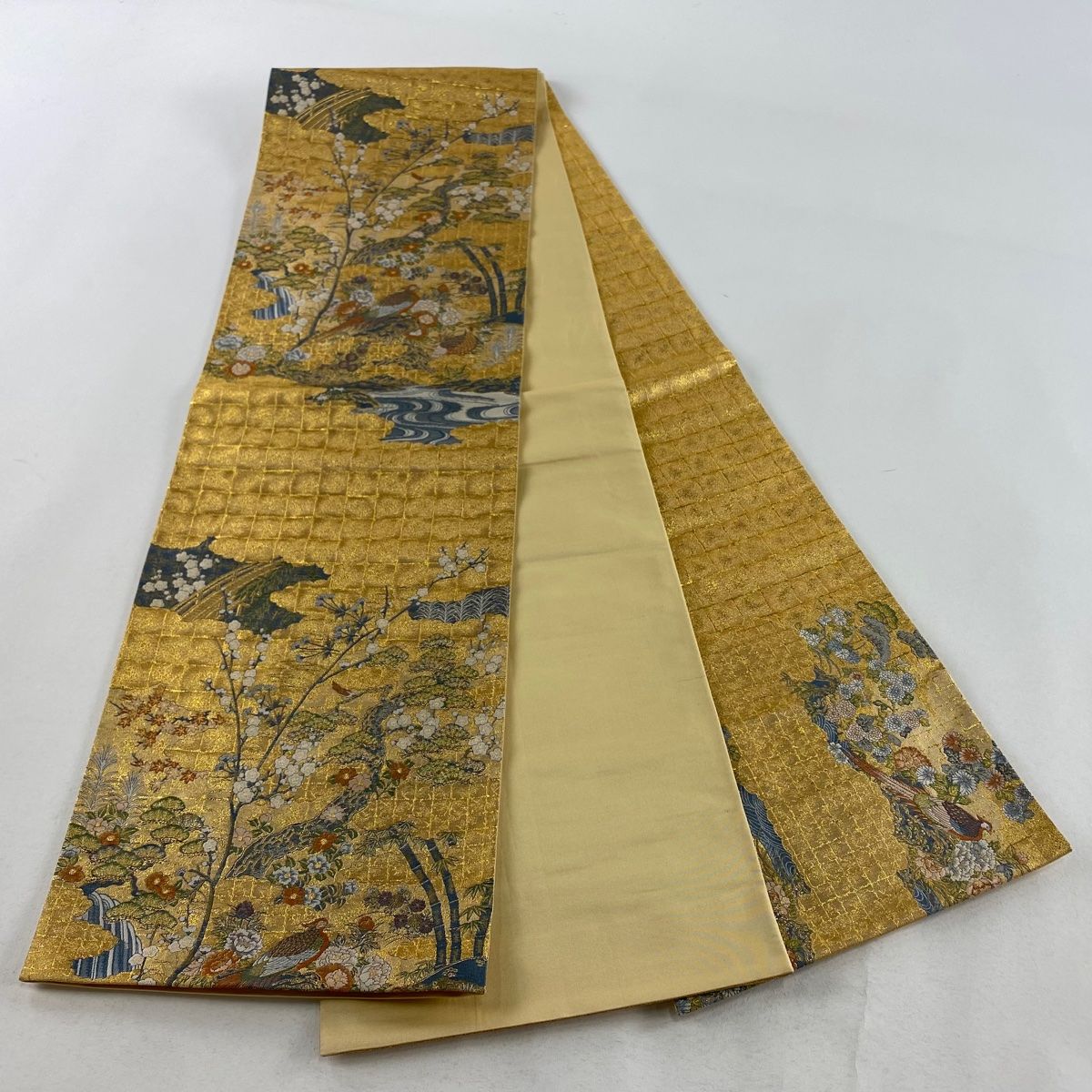 袋帯 美品 秀品 草花 鳥 金糸 箔 金色 お太鼓柄 正絹 【中古