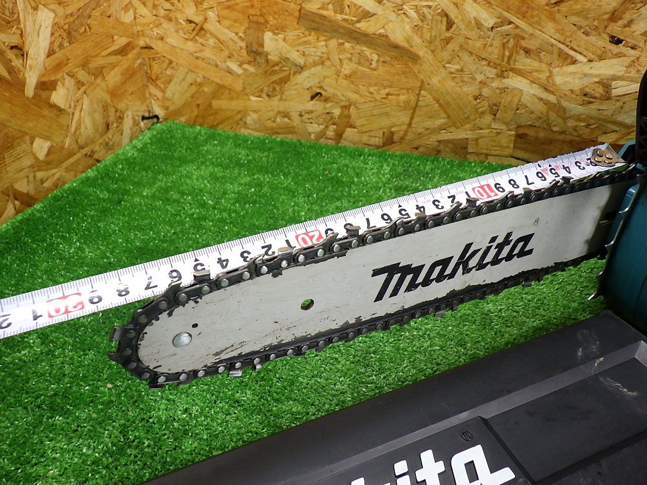 40Vmaxタイプ マキタ チェーンソー MUC009G 本体のみ 充電式 電動工具 makita 品