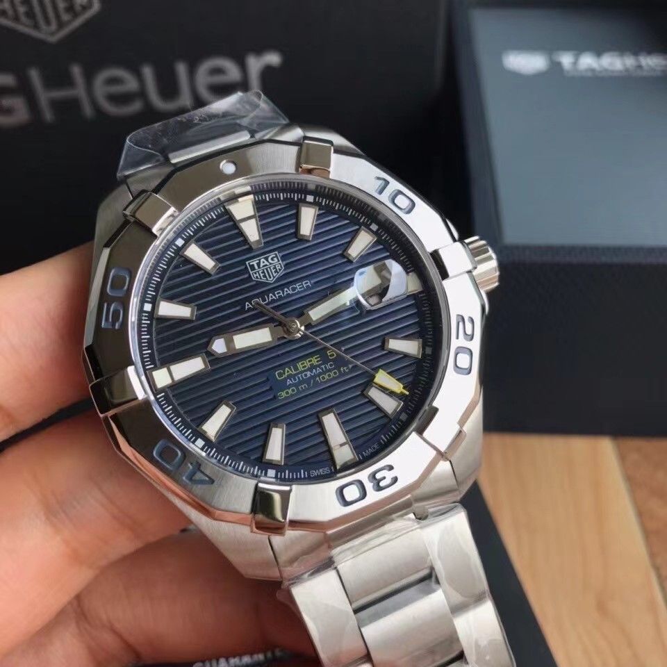 TAG Heuer Aquaracer タグホイヤー アクアレーサー