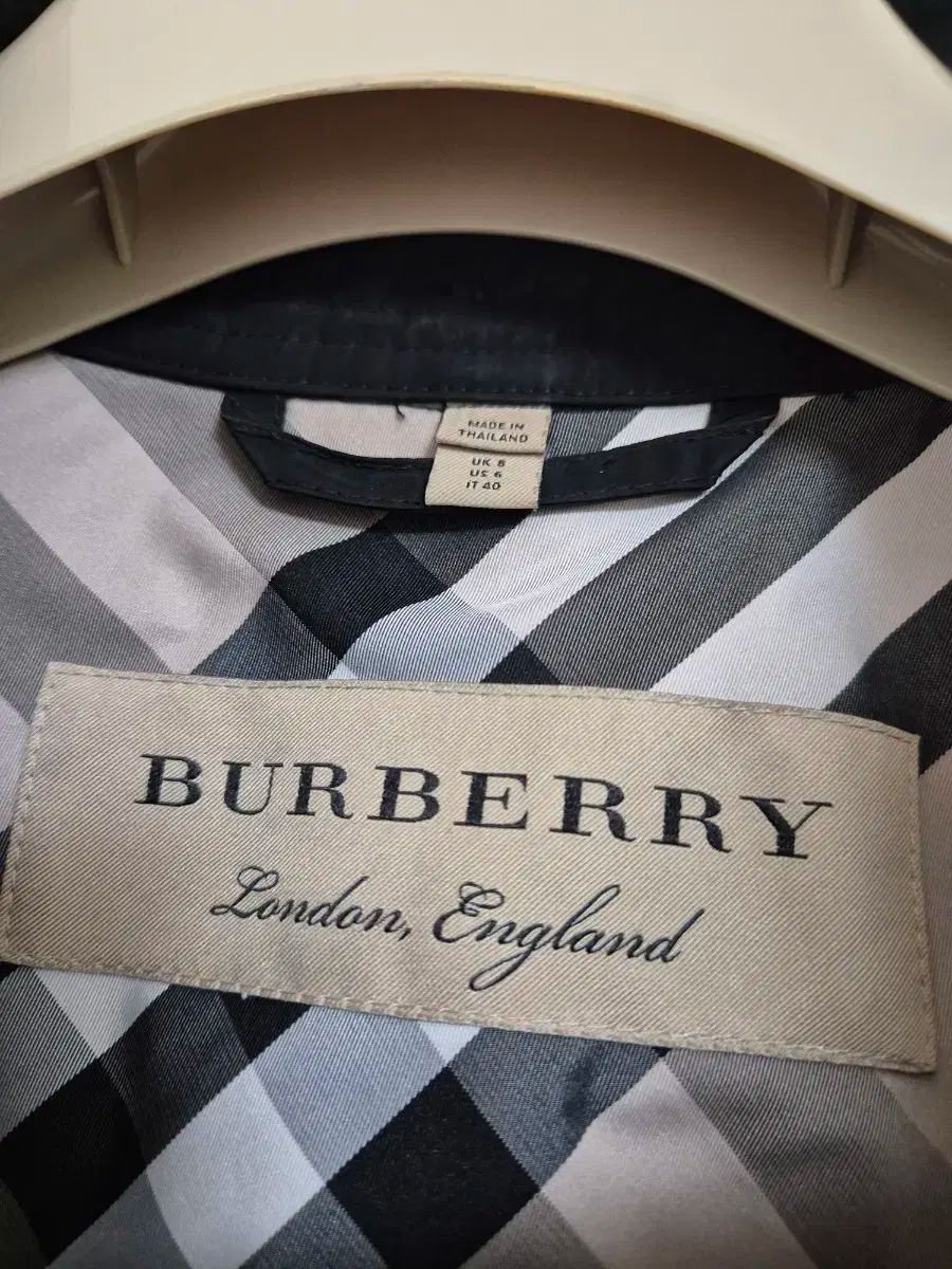 BURBERRY バーバリー 黒 フード トレンチコート