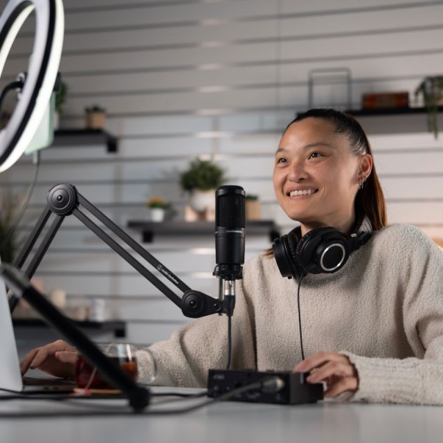 AUDIO-TECHNICA