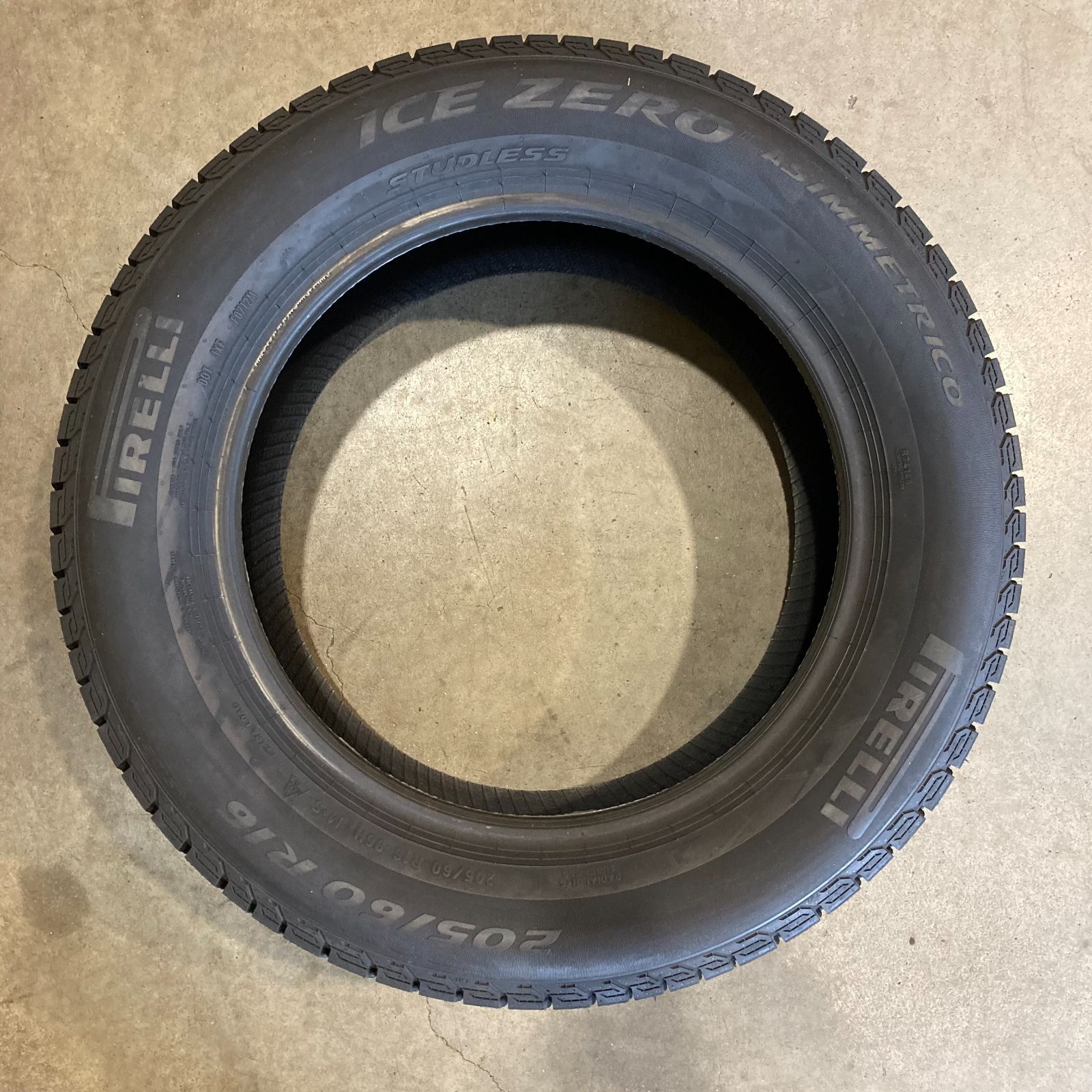 新品 スタッドレス 4本セット 205/60R16 ピレリ アイスゼロ 