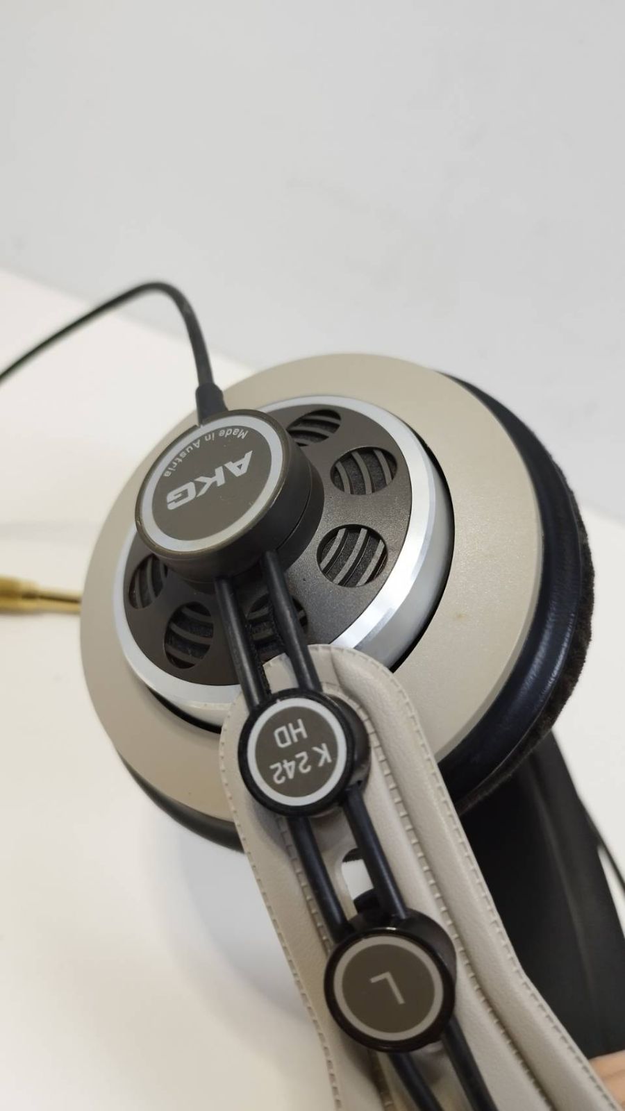 動作品】AKG K242HD 有線ヘッドホン - メルカリ