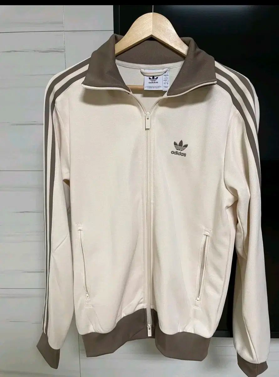 adidas アディダス BECKENBAUER ベッケンバウアー アイボリー 茶色 カラー トラックトップス