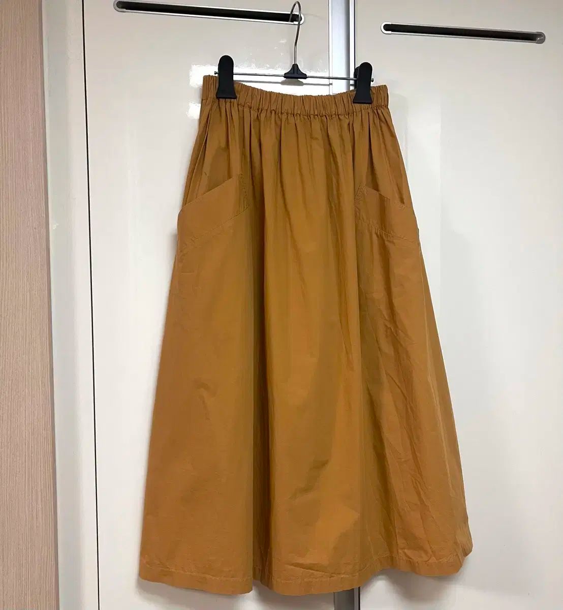 ロベルト コリーナ シャカシャカ素材 バンディング ポケット スカート フ スカート ロング丈