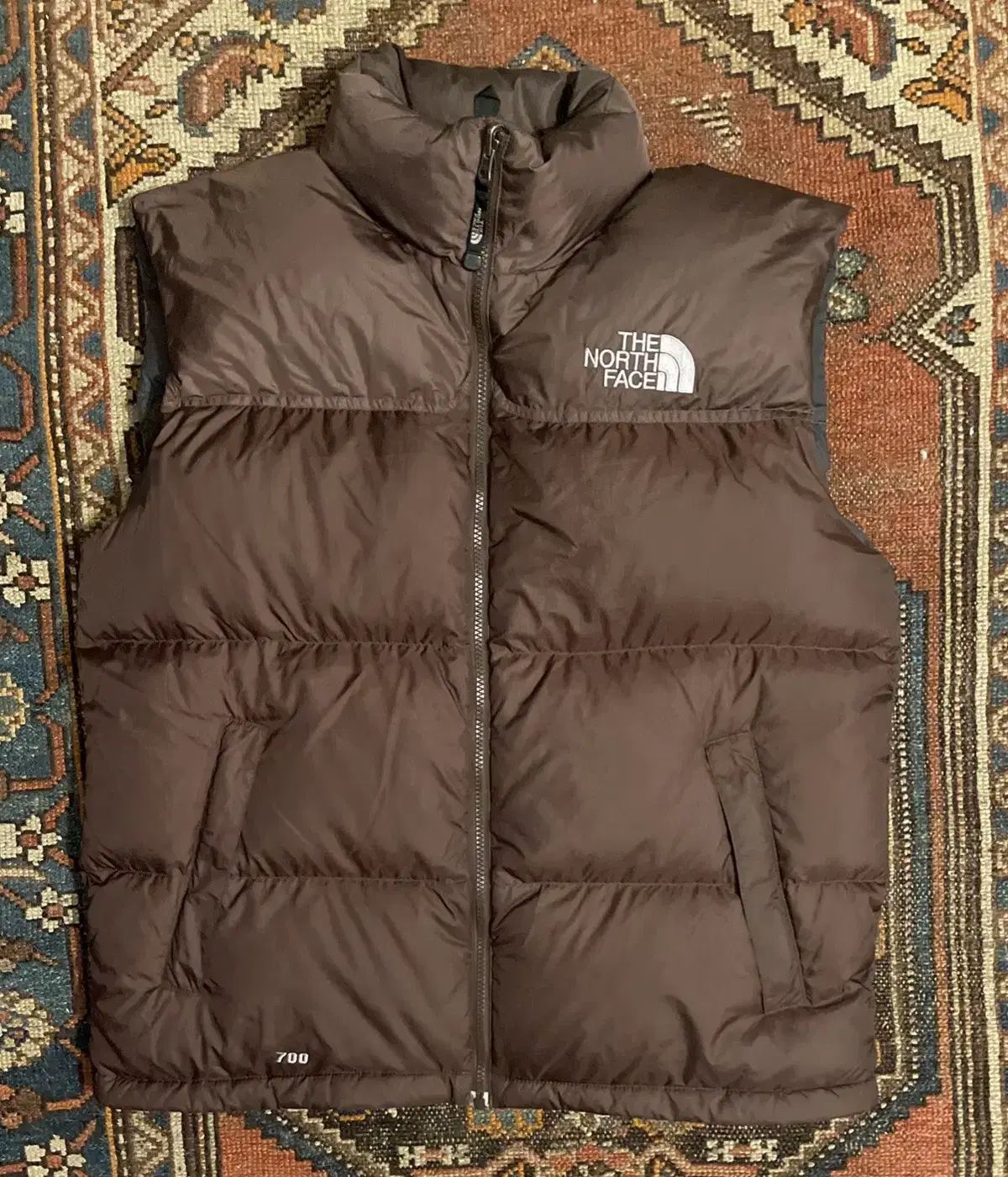 美品 ノースフェイス ダウンジャケット ベスト ブラウン ヌプシ キルティング 美品 THE NORTH FACE センターロゴ ヌプシ ダウンベスト ブラウン 楽天