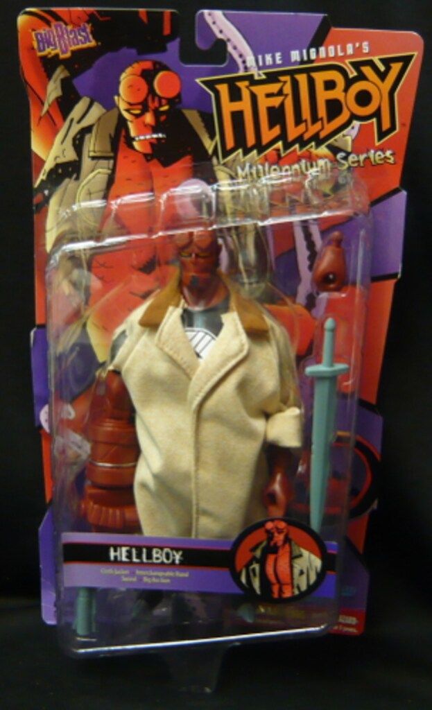 GRAPHITTI DESIGNS MILLENNUM HELLBOY (黒シャツ)