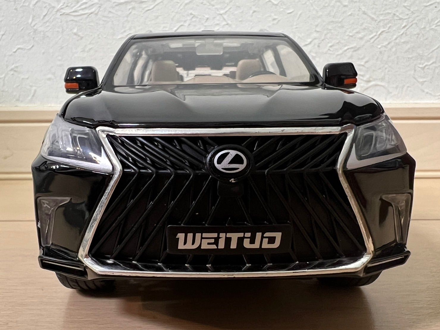 再入荷】レクサス LX570 ミニカー 1/18 ブラック H139 - メルカリ