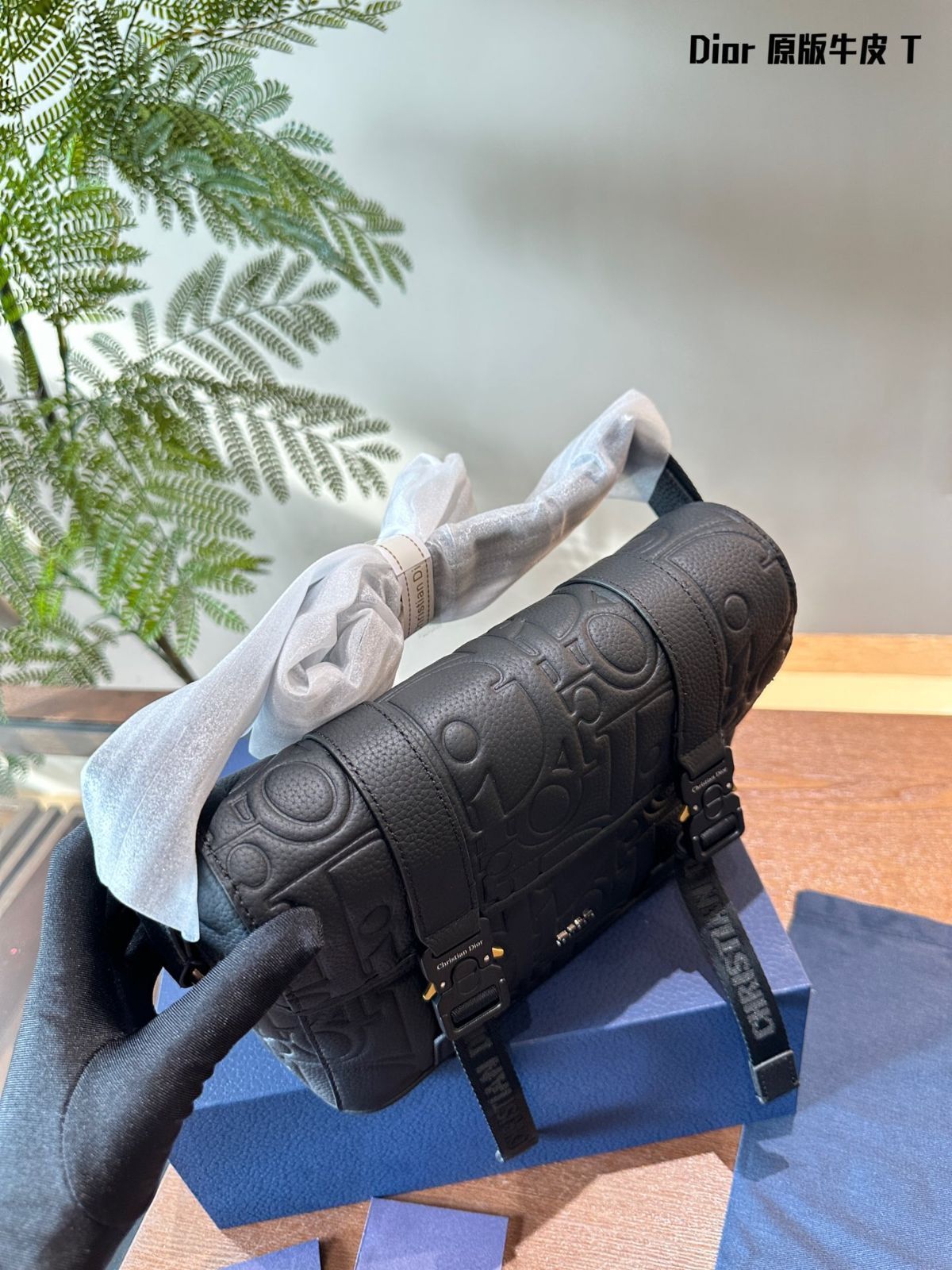 【実用的】DIOR Hit the Road フラップ付きメッセンジャーバッグ 即納！Dior Hit the Road フラップ付き メッセンジャーバッグ
