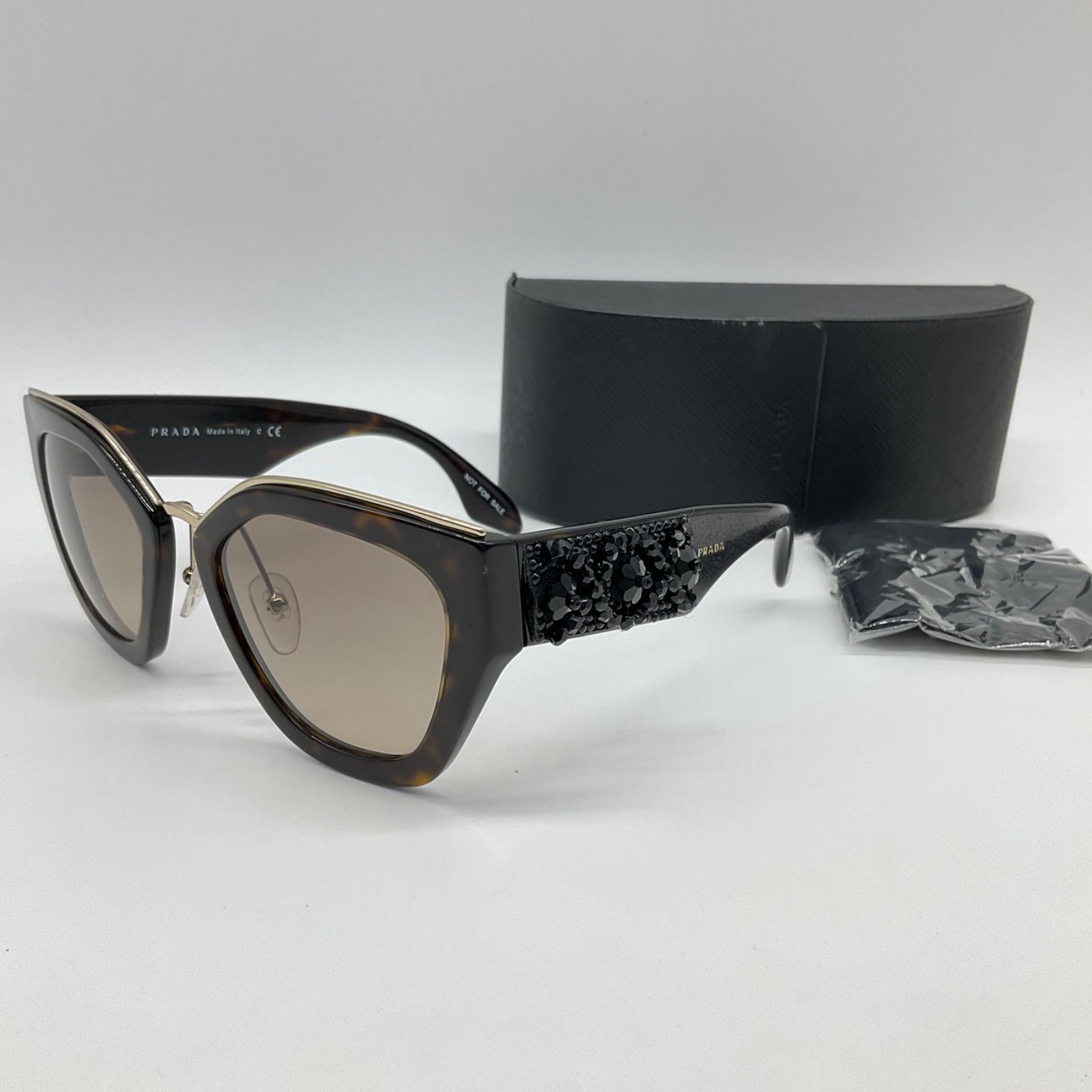 雪の豪奢 ○PRADA プラダ サングラス SPR10T col.2AU-3D0 52◽︎22 140 小物