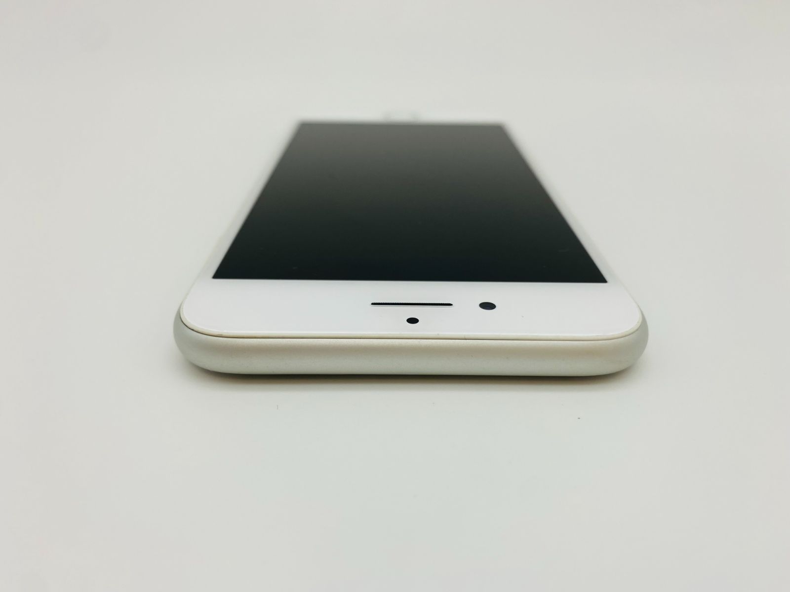 ☆美品☆iPhone8 64GB シルバー/シムフリー/新品バッテリー100