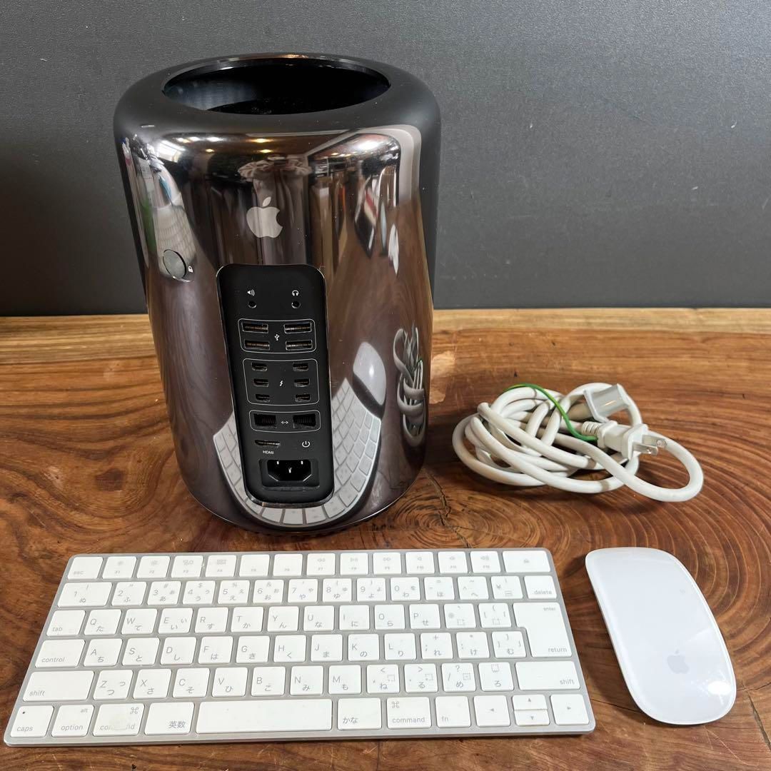 2013 Mac Pro ・ 3.3GHz 8-core ・ 64GB RAM ・ 2TB SSD
