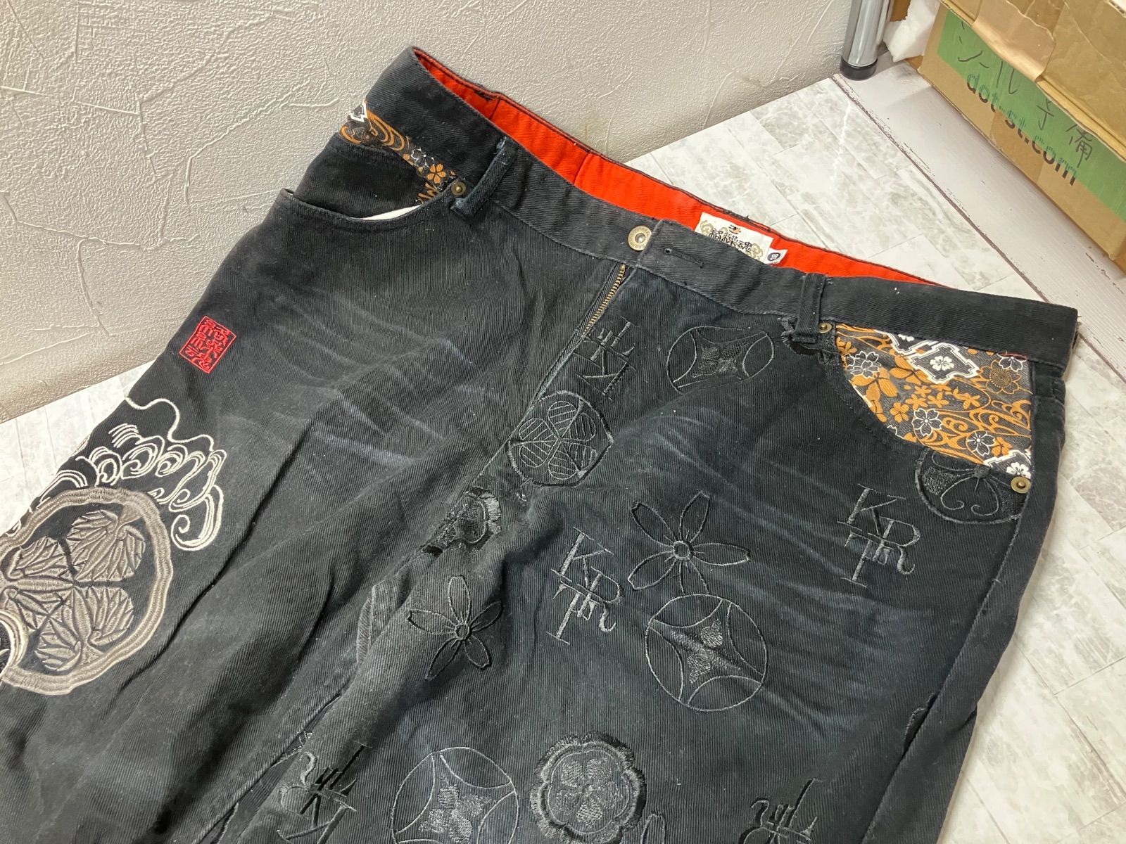 絡繰魂(KARAKURI KARAKURI 絡繰魂 デニムパンツ ジーンズ サイズ38 龍