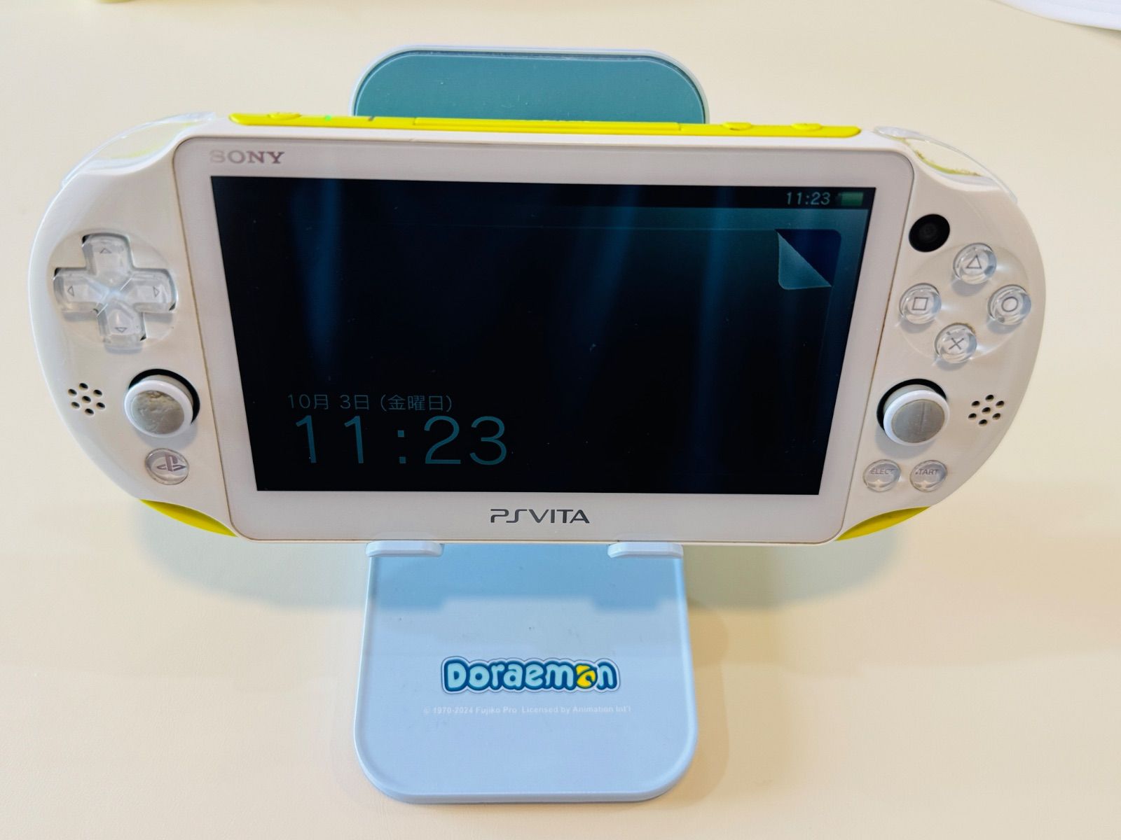 SONY PS VITA PCH-2000 ホワイト|イエロー 本体のみ 全機能動作品 ボタン傷有