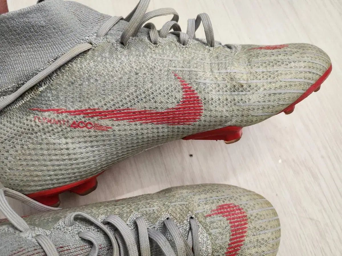 240 NIKE(ナイキ) Acc サッカーシューズ トップ ナイキマーキュリアル