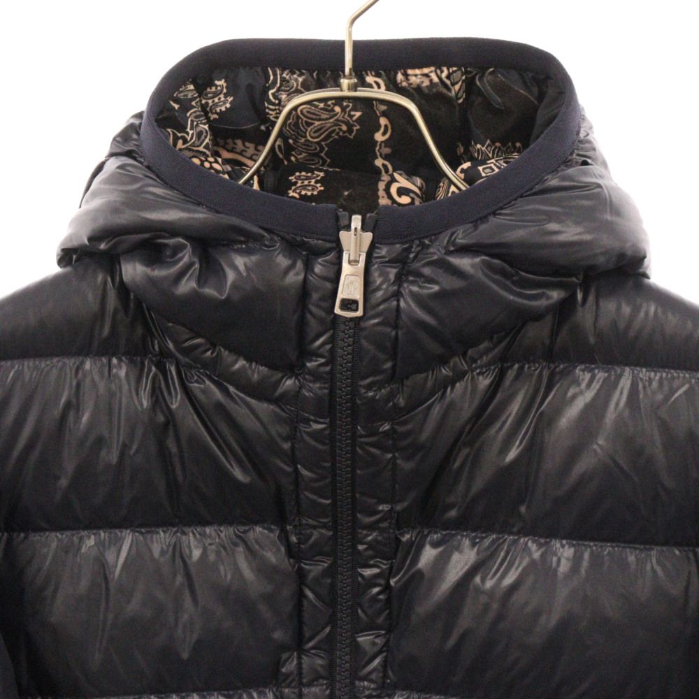 MONCLER FREVILLEペイズリーダウンジャケット MONCLER＞ FREVILLE：驚愕のリバーシブル｜ビームス ハウス 丸の内｜BEAMS