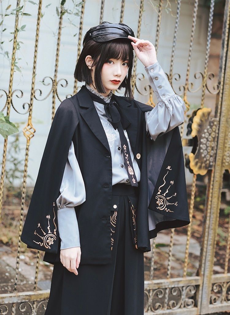 サブカル 和風 おしゃれ 服 アウター レトロ ジャケット マント 和装 刺繍 病みかわいい サブカル チャイナ服 中華服 控えめ 普段使い 原宿
