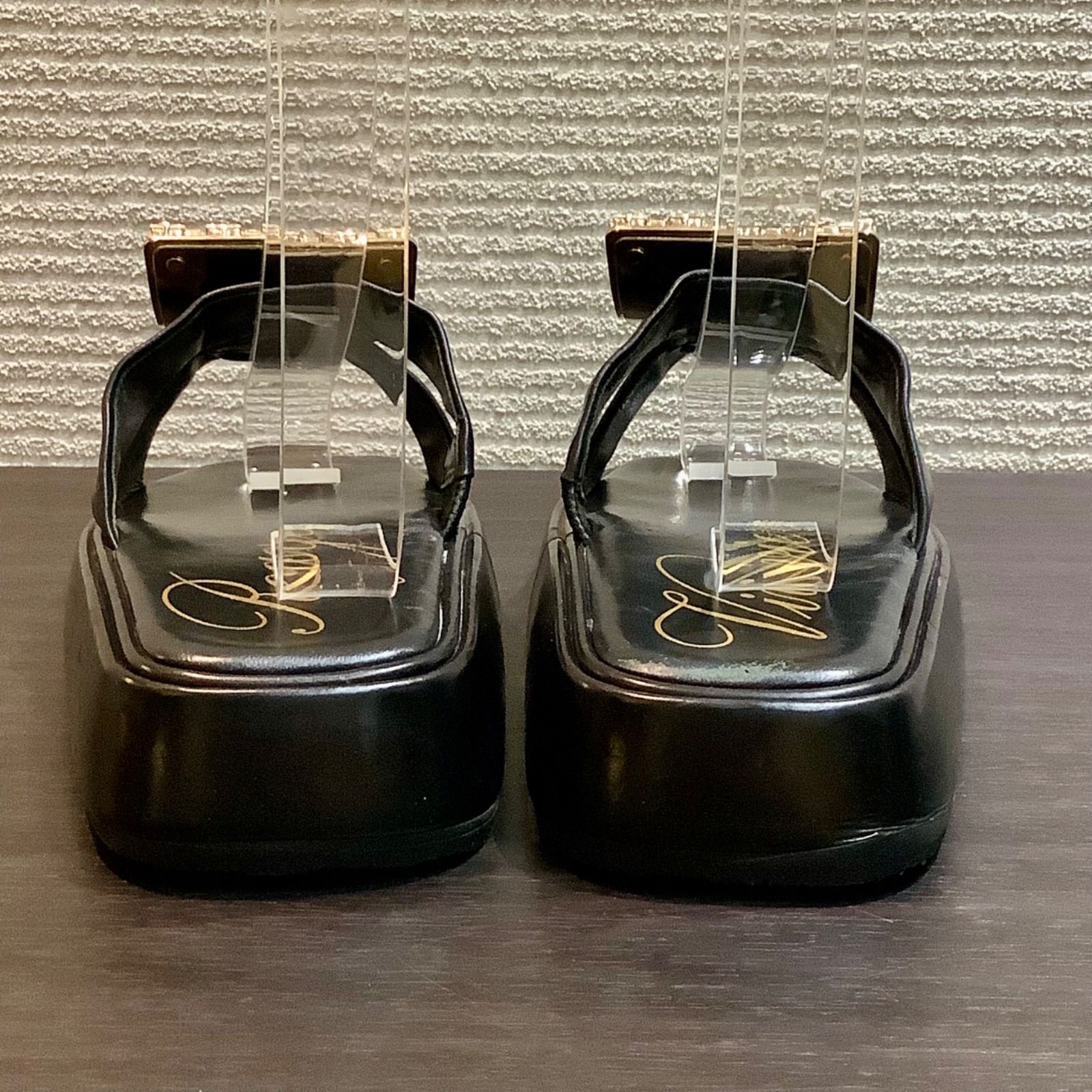 関税・送料込 VIP価格『Roger Vivier』ラインストーンサンダル ロジェヴィヴィエ Roger Vivier 大粒 ビジュー ラインストーン