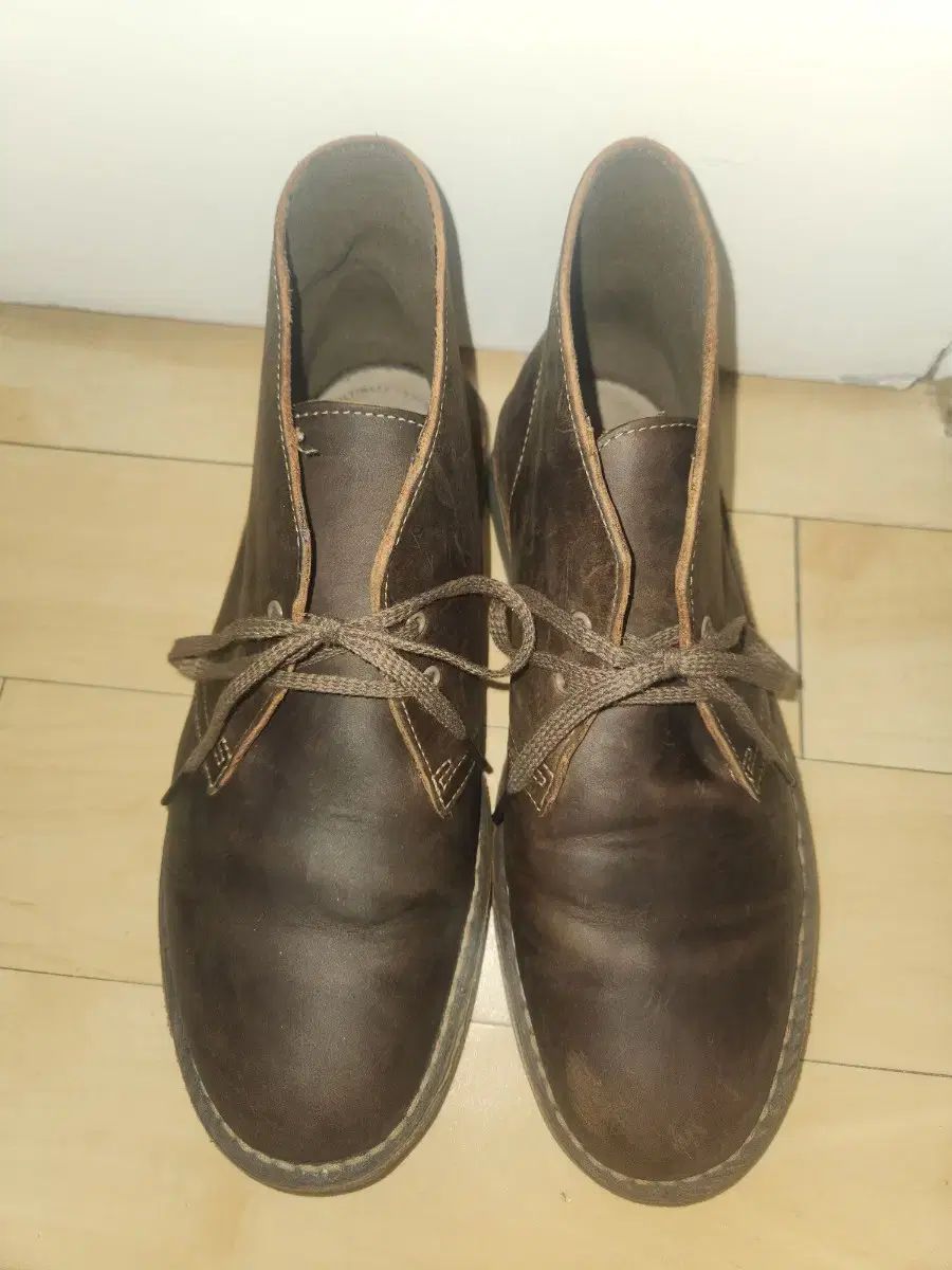 255 クラークス ブッシー エイカーズ 蜜蝋 デジャーデ ブーツ