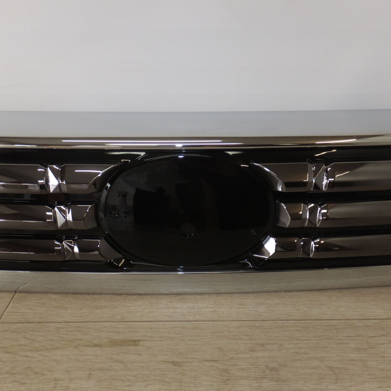 LA600S フロントグリル