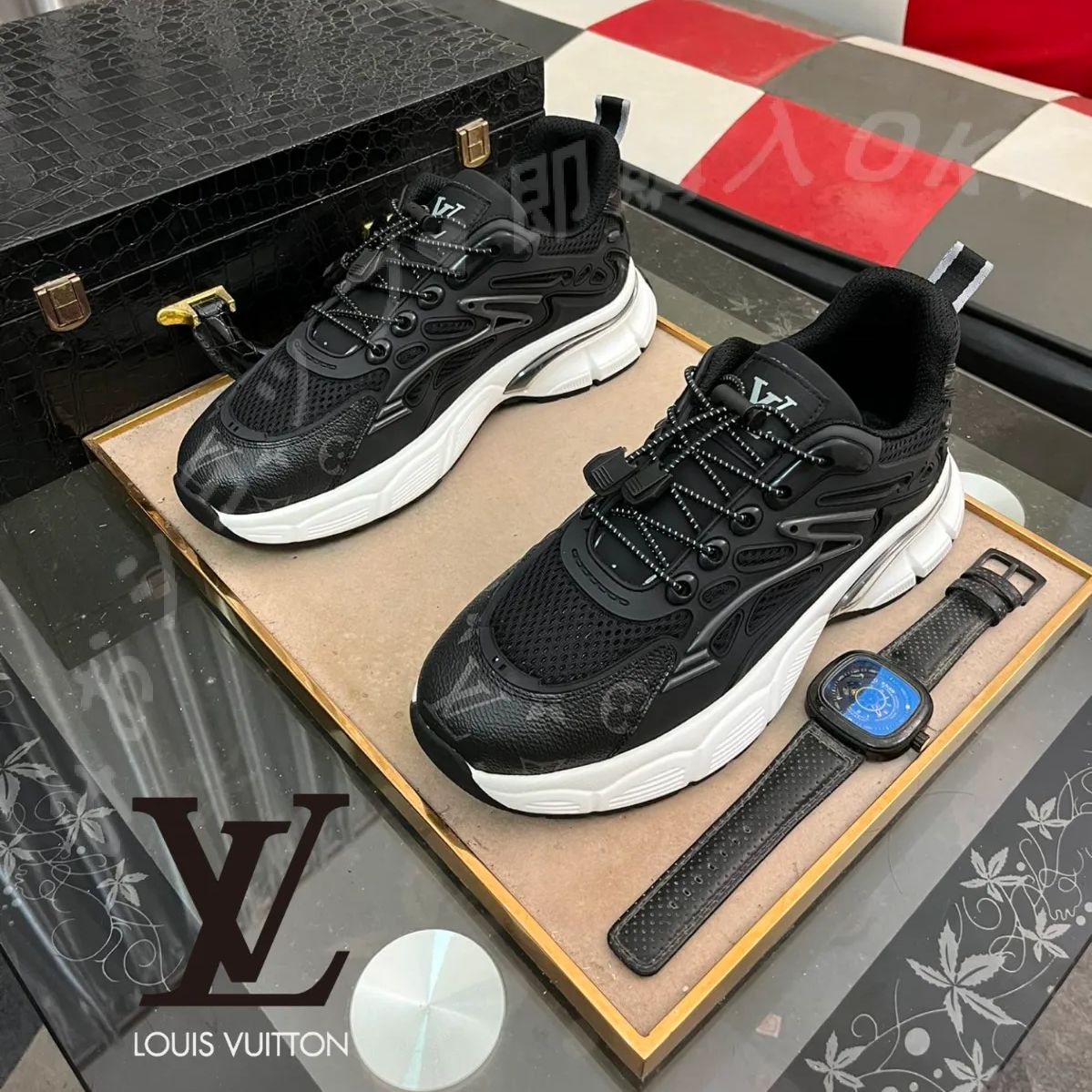 ??新品未使用?ルイヴィトンLOUIS VUITTON しなやかでスタイリッシュ 