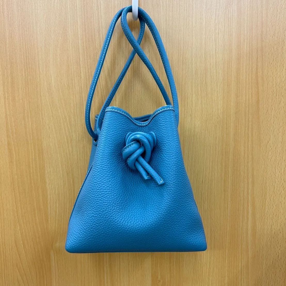 DIESEL（ディーゼル）の「ユニセックス Dロゴ トラベルバッグ