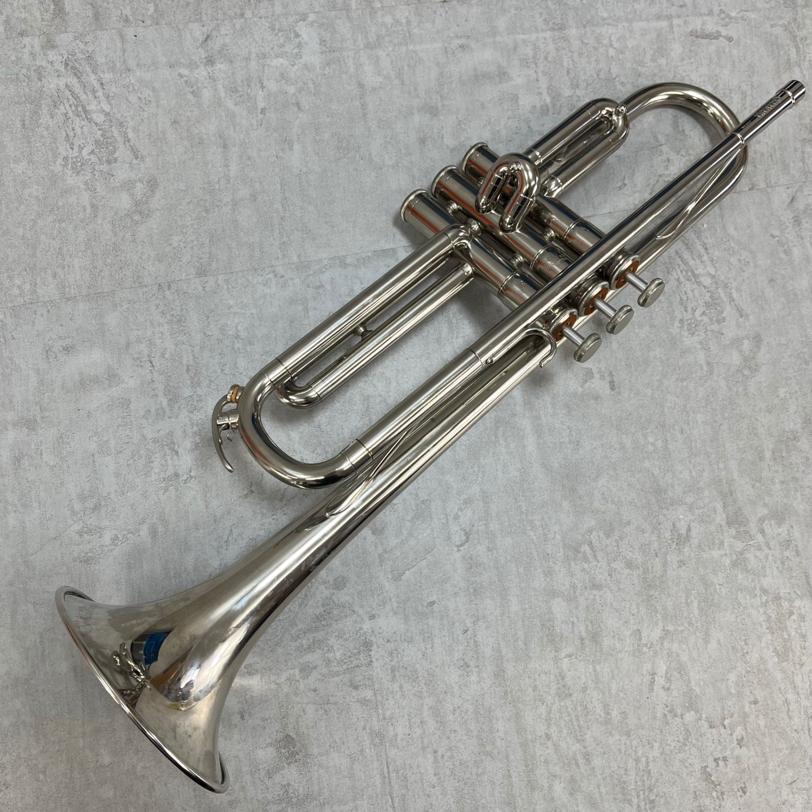 YAMAHA　ヤマハ　B♭トランペット　YTR-135　trumpet 管楽器　ニッケルめっき　ハードケース