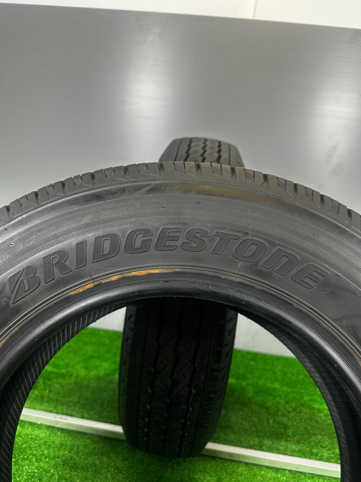 楽天市場】165r13 8pr ブリヂストン v600の通販