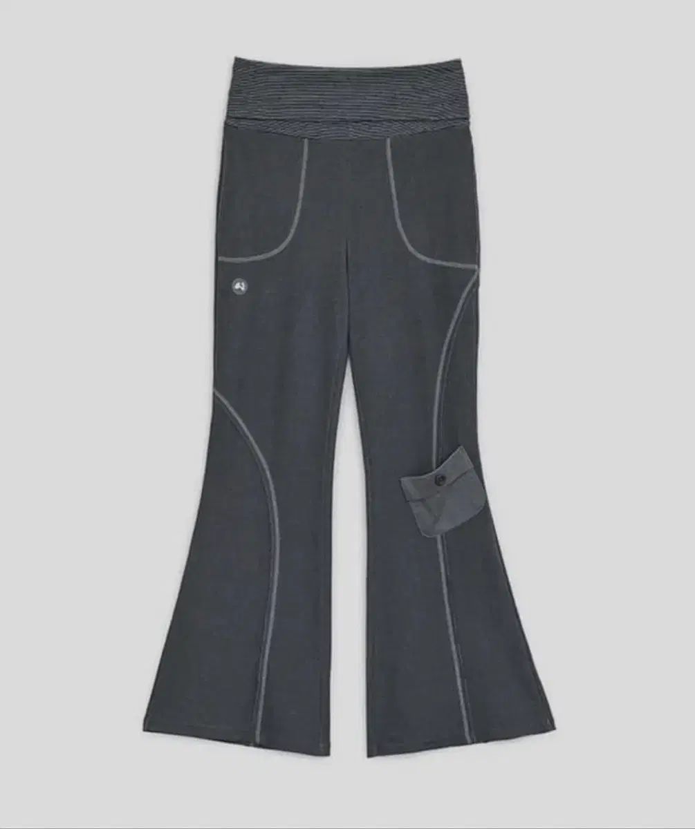 ハグユアースキン PIGMENT ピグメント ブーツカット パンツ ズボン チャコール