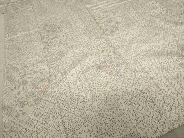 平和屋着物○本場大島紬 白大島 カタス7マルキ 花唐草文 正絹 逸品