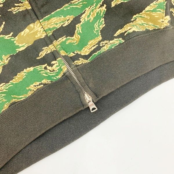 アベイシングエイプ タイガーカモ カモ柄 迷彩 シャーク ジップ 