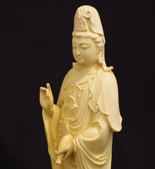 観音菩薩立像 20cm 天然木製(柘植ツゲ) 観音像 木彫仏像 - メルカリ