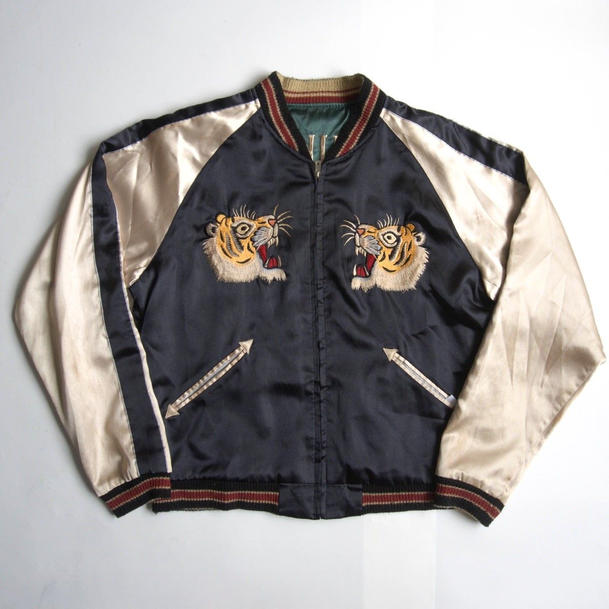 雰囲気抜群 TAILOR TOYO TT11381 リバーシブル スカジャン L スーベニア ジャケット 刺繍 サテン テーラー東洋 25100282