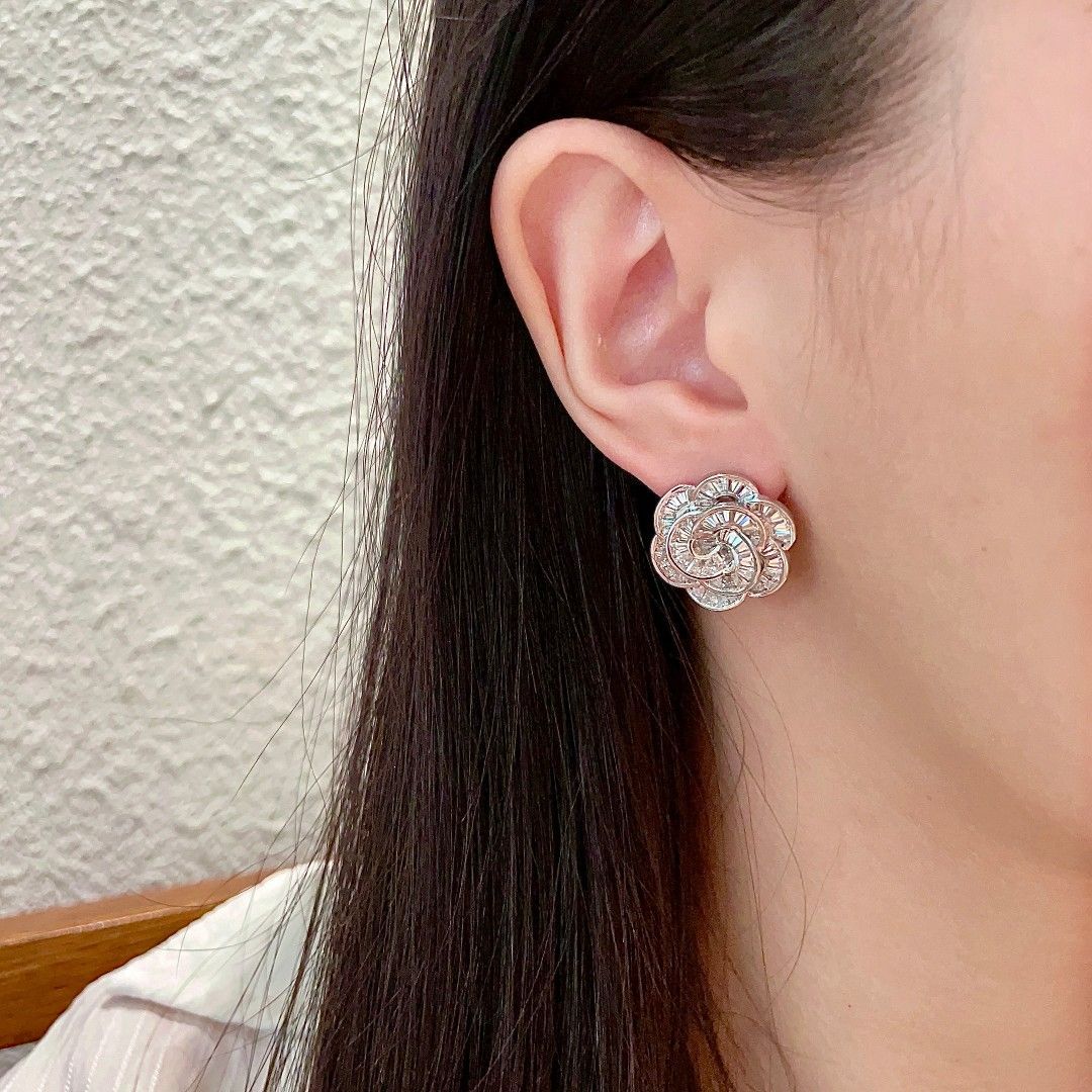 今日特価】Chanel ヴィンテージ アルファベット ピアス！送料