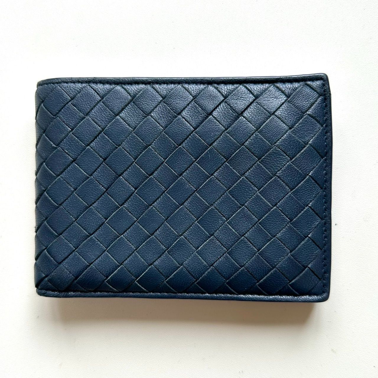 ボッテガヴェネタ　二つ折り　財布　イントレチャート　ネイビー　レザー ボッテガヴェネタ BOTTEGA VENETA 二つ折り財布 イントレ
