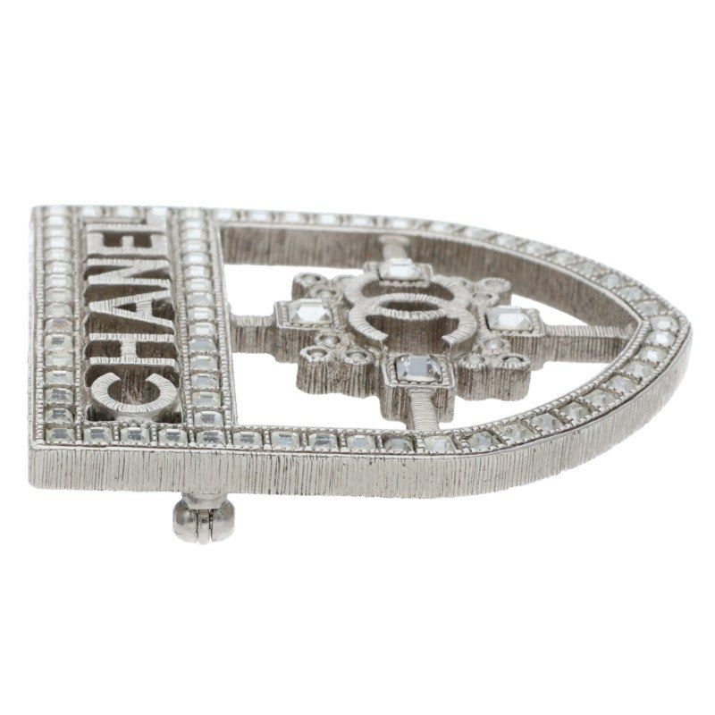  シャネル B 20 V エンブレムロゴブローチ メンズ その他 アクセサリー