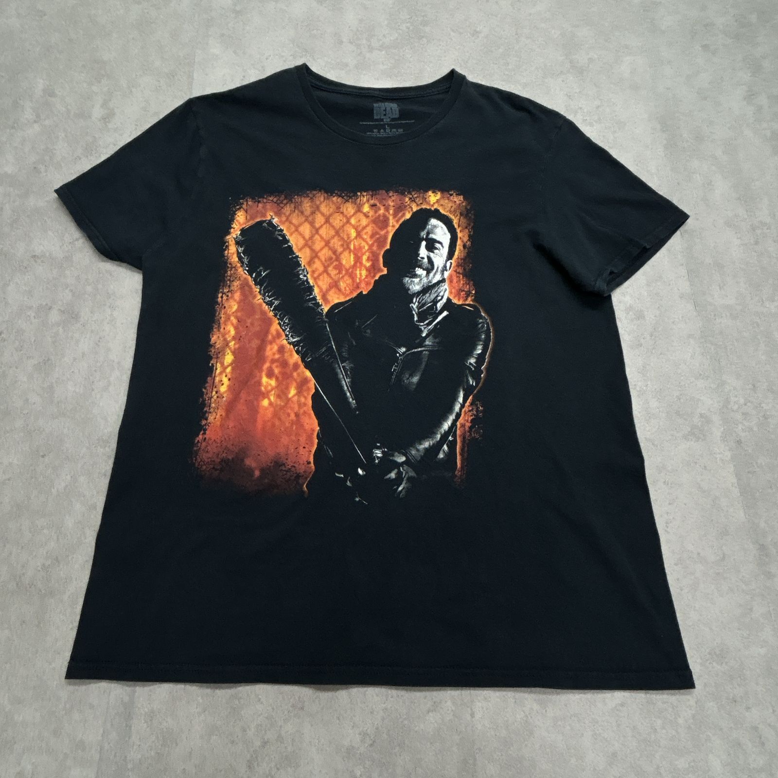 激レア 人気ヒール ニーガン ルシール ウォーキング・デッド THE WALKING DEAD 人気海外ドラマ トップス 半袖Tシャツ プリントTシャツ  古着 ブラック 黒 L - メルカリ